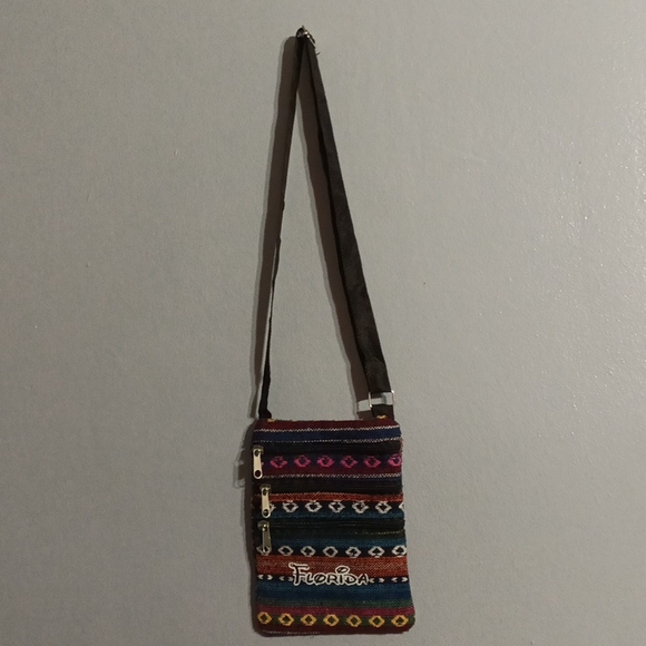 Multi color 3 zippered front section crossbody shoulder bag - Picture 6 of 17